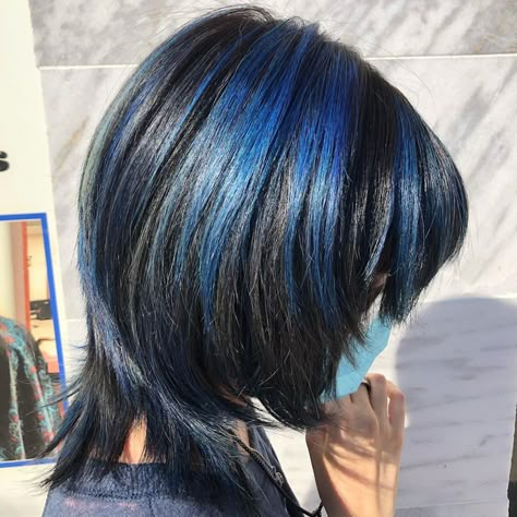 Blue Streaks Short Hair, Micro Dip Dye Hair, Wolfcut With Blue Highlights, Blue Streaks In Brown Hair Short, Blue Hair Inspo Short, Blue Chunky Highlights In Black Hair, Short Wolfcut With Highlights, Blue Hair Highlights Short, Wolf Cut With Blue Highlights