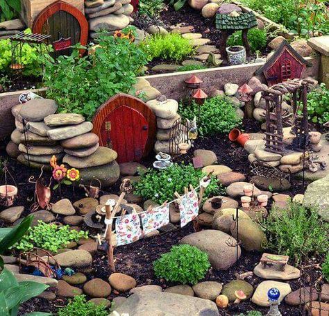 Fairy community Fairy Miniatures, Fairy Stuff, Garden Houses, Fairy Village, Fairy Garden Designs, Miniature Gardens, Faeries Gardens, Mini Fairy Garden, Fairy Garden Houses