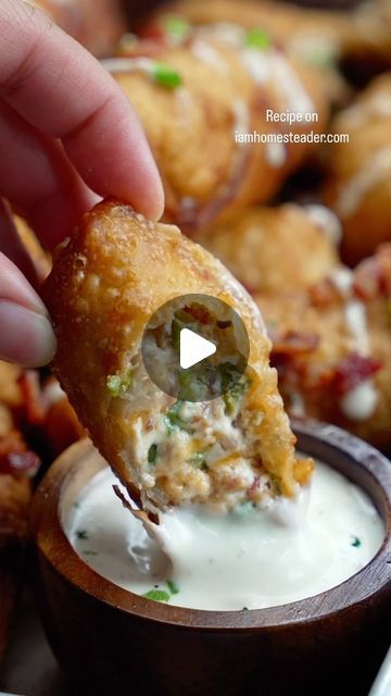 Amanda Rettke on Instagram: "Click the link in my profile for full recipe! #iamhomesteader #homesteadrecipes #jalapenopoppereggrolls  RECIPE: https://iamhomesteader.com/jalapeno-popper-egg-rolls/" Baked Egg Rolls Recipe, Jalapeño Popper Egg Rolls, Egg Roll Recipes Chicken, Jalapeno Popper Egg Rolls, Jalapeno Rolls, Amanda Rettke, Appetizer Night, Keto Chinese Food, Tailgate Ideas