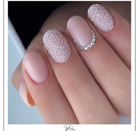 Wedding Bling Nails For Bride, Bridal Nails Wedding Elegant Acrylic, Blush Pink Nails For Wedding, Wedding Manicures For Bride, Sns Bridal Nails, Sns Nails Wedding, Sns Wedding Nails For Bride, Beach Bride Nails, Bachelorette Nail Designs