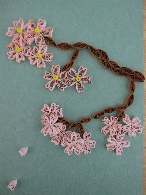 Quilling Sakura Sakura Craft, Cherry Blossom Quilling, 3d Sakura Flower, Quilling Lotus Flower, Quilling Sakura Flower, Quilling Art, Paper Quilling, Crochet Flowers, Crochet Necklace