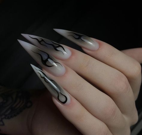 Coke Nails, Dark Nail Designs, Nail Piercing, Claw Nails, Edgy Nails, Goth Nails, Grunge Nails, Stiletto Nails Designs, Gray Nails