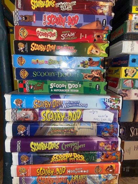 80s Childhood Aesthetic, Childcore Aesthetic, Nostalgiacore Aesthetic, Scooby Doo Aesthetic, Kidcore Nostalgia, Scooby Dog, Vhs Collection, Scooby Doo Cartoon Network, Mystery Incorporated