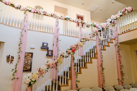 Wedding Staircase Decoration, Sikh Wedding Decor, Punjabi Wedding Decor, Wedding Stairs, Bridal Room Decor, Wedding Staircase, Indoor Wedding Decorations, Small Wedding Decor, Nikah Decor