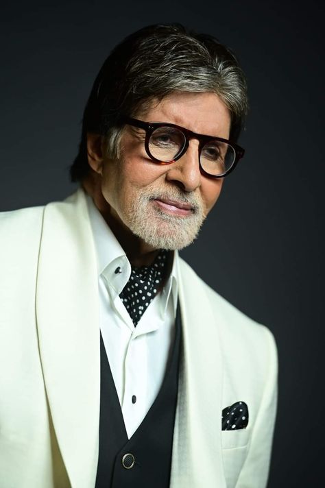 Woman Artwork, Black Woman Artwork, Classy Suits, Male Actors, Amitabh Bachchan, Actors Images, Bill Gates, Actor Photo, Gentleman