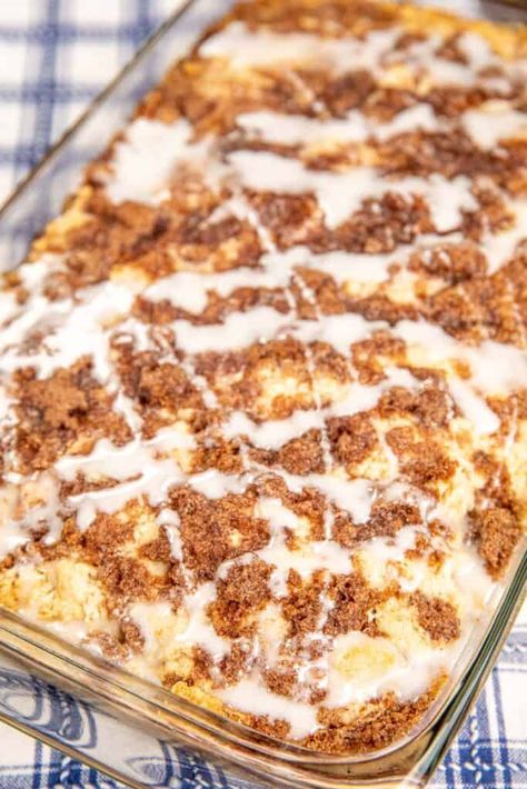 Cinnamon Roll Dump Cake, Cinnamon Swirl Cake, Gooey Cinnamon Rolls, Easy Dump Cake Recipe, Caramel Apple Dump Cake, Blueberry Dump Cakes, Dump Cake Recipe, Apple Dump Cakes, Swirl Cake