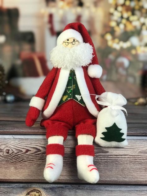 How To Make Santa Claus Doll, Fabric Santa Claus, Santa Claus Toys, Santa Claus Doll Target, Santa Claus Doll, Santa Art, Santa Doll, Santa Decorations, Tilda Doll