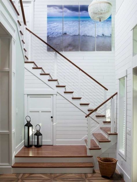 Shiplap Staircase Shiplap Staircase, Diy Staircase, House Staircase, Staircase Remodel, Staircase Wall, Stairway Design, Interior Remodel, Staircase Railings, Stair Decor