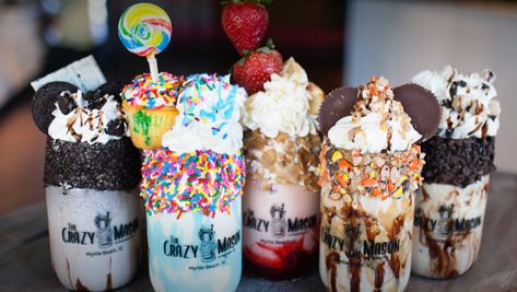 Crazy Mason Milkshake, Milkshake Shop, Crazy Shakes, Beach Dessert, Homemade Milkshake, Milkshake Flavours, Milkshake Bar, Ice Cream Place, Best Milkshakes