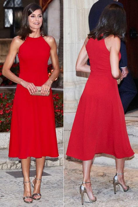 Elegant Halter Dress, Halter Neck Red Dress, Red Dress Classy Elegant Midi, Red Dress Classy Long, Red Midi Dress Outfit, Little Red Dress Classy, Halter Neck Dress Formal, Red Dress Indian, Halter Dress Outfit