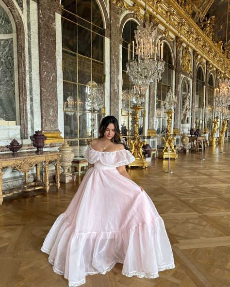 Do you think you’re a princess?? Me: 👑🎀🕯️ @selkie gown is the star of the show!! Code RUBYKEYVANI gives you a discount if you wanna be a princess with me Princess behavior, princess aesthetic, Versailles Paris, selkie dress, Pinterest inspired Gown Poses Ideas, Princess Girl Aesthetic, Princess Fashion, Princess Core Photoshoot, Gown Photoshoot Poses, Princess Pose, Princess Vibes, Pink Royal Dress Aesthetic, Princess Poses