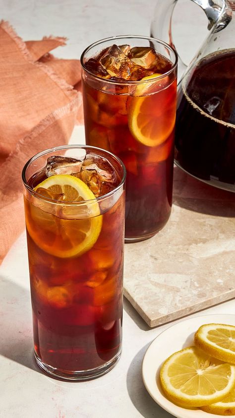 Classic Sweet Tea Sweet Tea Aesthetic, Twilight Food, Iced Tea Aesthetic, Drink Reference, Sweet Tea Recipe, Drinks Restaurant, Sweet Iced Tea, Peach Iced Tea, Sweet Tea Recipes