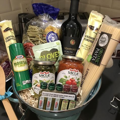 Pizza Gift Basket, Chef Gift Basket, Italian Gift Baskets, Pasta Gifts, Fundraiser Baskets, Theme Baskets, Auction Basket, Pizza Gifts, Auction Baskets