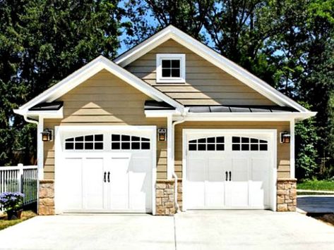 Detached Garage Designs, Plan Garage, Garage Floor Paint, Garage Addition, Garage Remodel, Garage Shed, Brick Veneer, Garage Work Bench, Casas Coloniales