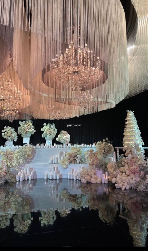 Arabic Wedding Venues, Middle Eastern Wedding, Luxury Event Decor, Eastern Wedding, Themed Restaurant, Lebanese Wedding, White Wedding Decorations, Dream Wedding Reception, Wedding Venues Indoor