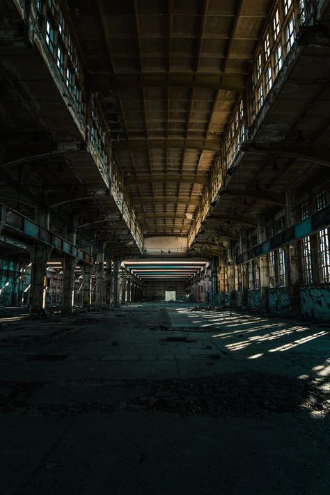 Abandoned Warehouse, The Heist, Abandoned Factory, Warehouse Design, Corridor Lighting, Living Room Decor Gray, Live Picture, Dark Matter, Abandoned Buildings