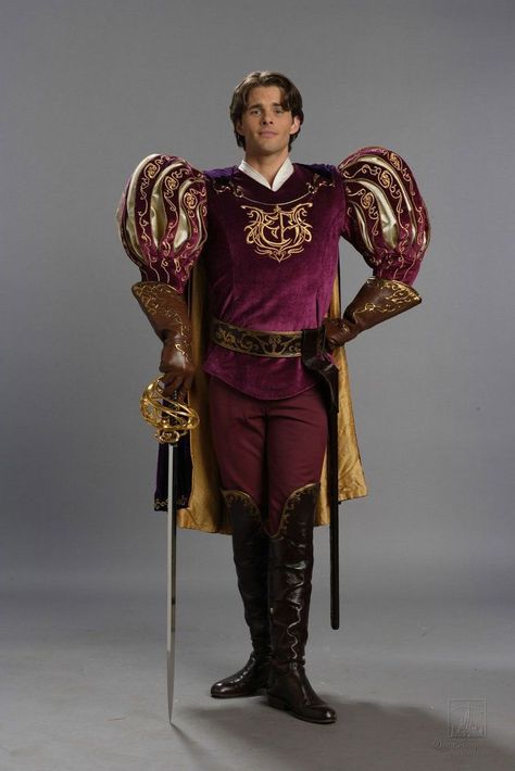 James Marsden Enchanted, Prince Edward Enchanted, Medieval Prince Outfit, Enchanted 2007, Enchanted Prince, Elizabethan Clothing, Royalty Core, Disney Live Action Movies, James Marsden