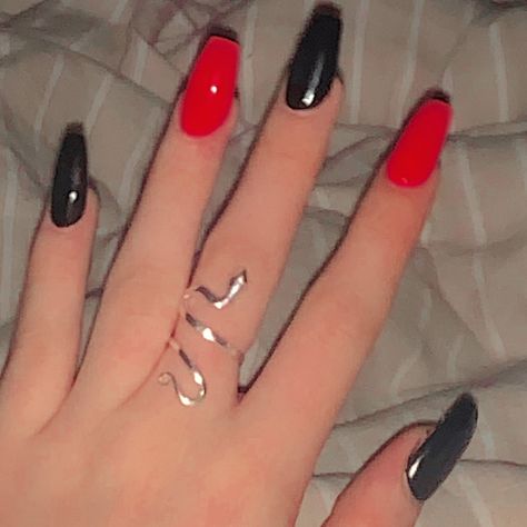 pink and black alt acrylic nails. snake ring, petite jewellery. alternative nails. long nails. coffin style nails ballerina style nails. #naildesignideas #nailartideas #nailart Coffin Style Nails, Long Nails Coffin, Ballerina Style Nails, Alternative Nails, Black Alt, Nails Ballerina, Nail Board, Pointy Nails, Halloween Acrylic Nails