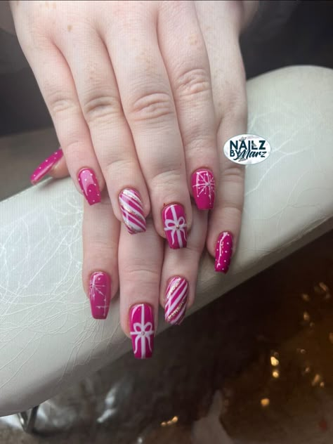 Hot pink wonter nail design hard gel set Hot Pink Christmas Nails, Hard Gel Nails, Red Acrylic Nails, Red Nail Designs, Hard Gel, Toe Nail Art, Xmas Nails, Christmas Nail Art, Glitter Christmas