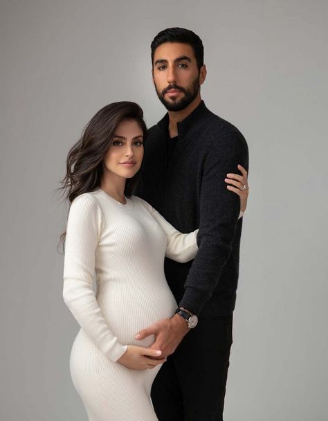 Couple Maternity Poses Ideas, Portrait Maternity Photography, Photoshoot For Pregnant Women, Maternity Photography Classy, Studio Maternity Shoot Outfit Ideas, Family Of 4 Maternity Pictures Studio, Maternity Inspo Photos, Editorial Maternity Shoot Couple, Formal Maternity Pictures