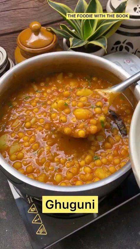 Street Food in 2022 | Breakfast recipes indian, Vegetarian snacks recipes, Indian food recipes vegetarian Paneer Sweet Recipes, Chana Dal Recipes, Ghugni Recipe, Sabji Vegetarian, Healthy Indian Recipes, Breakfast Recipes Indian, Vegetarian Fast Food, Tastemade Recipes, Chaat Recipe