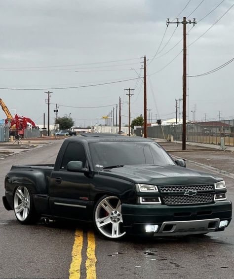 Gmc Dropped Trucks, Chevrolet 400 Ss, Cateye Silverado, Silverado Lowered, Chevy Silverado Single Cab, Truck Paint Jobs, Chevrolet Wallpaper, Chevy Trucks Lowered, Low Trucks