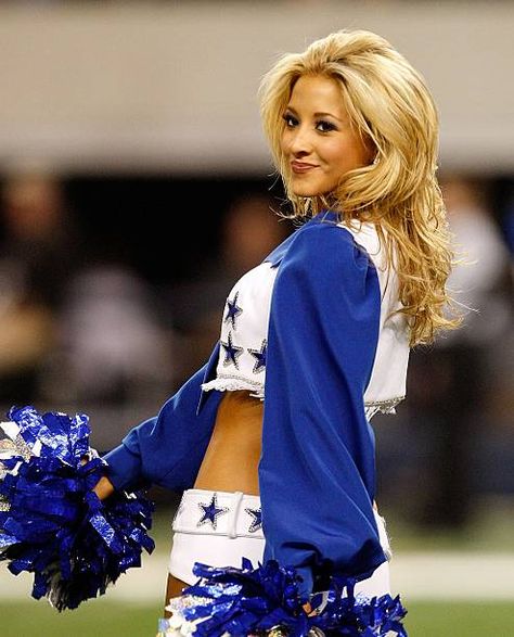 Nfl Cheerleading, Cheer Aesthetic, Famous Cheerleaders, Dallas Cheerleaders, Texas High School, Dallas Cowboys Women, Cheerleading Pictures, Cheerleader Costume, Nfl Photos