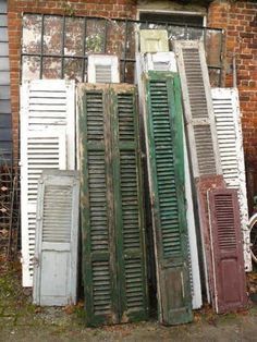 Shutter Projects, Shutter Decor, Vintage Shutters, Diy Shutters, Deco Champetre, Old Shutters, Wooden Shutters, Shutter Doors, Wood Shutters