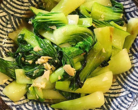 Chinese Cabbage Stir Fry, Pok Choi, Healthy Main Meals, Fried Noodle, Pak Choy, Cabbage Stir Fry, Noodle Dish, Stir Fry Dishes, Pak Choi