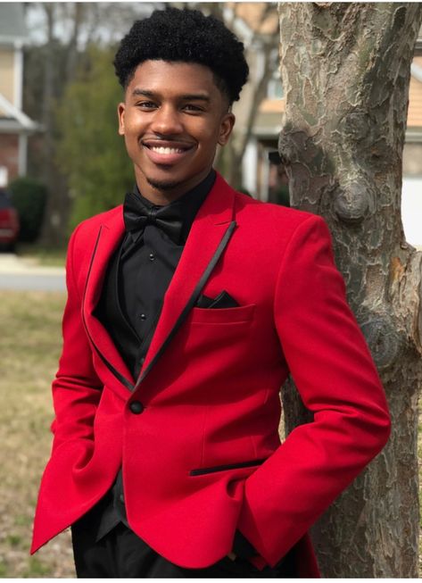 Red Prom Tux Guys, Red And Black Prom Suits For Guys, Men Red Prom Outfit, Red Prom Suits For Black Men, Red Prom Outfits For Guys, Black And Red Mens Formal, Red Prom Suits For Guys, Guys Hoco Outfit, Hoco Outfits For Guys