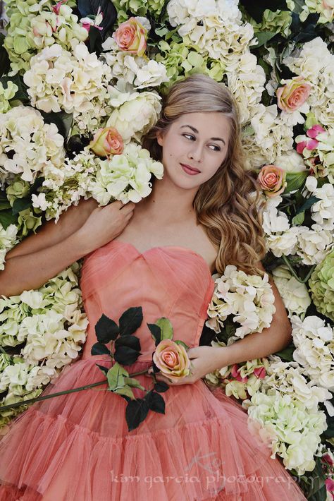 Lying In Flowers, Laying In Flowers, Interior Castle, Quince Photography, Artwork Reference, Senior Portraits Girl, Art Goals, Yuma Arizona, Woman Laying