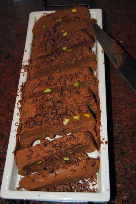 Pistachio Semifreddo, Chef Ramsey, Semifreddo Recipe, Gordon Ramsay Recipe, Chocolate Pistachio, Dinner Party Desserts, Pistachios Nuts, Italian Desserts, Party Desserts