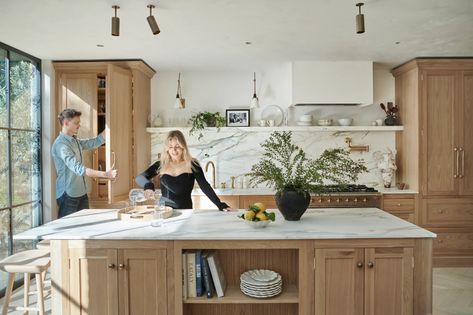 Sarah-Louise & Christopher's timeless oak kitchen – Neptune White Wash Oak Floor, Neptune Kitchen, White Oak Kitchen, Basement Reno, Oak Kitchen, Kitchen Inspiration Design, Counter Tops, Kitchen Projects, Wood Kitchen