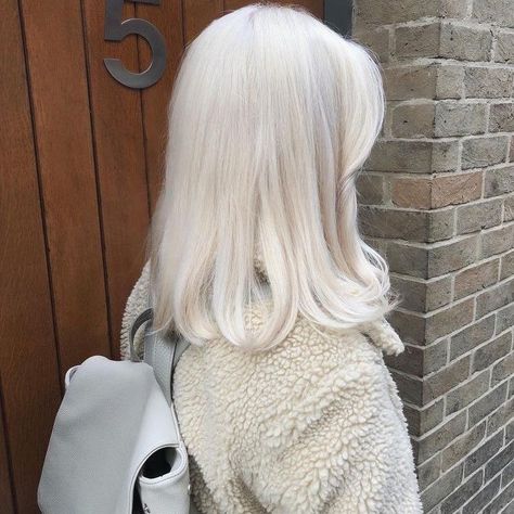 Smink Inspiration, Dye My Hair, Hair Inspo Color, Grunge Hair, Hair Care Tips, Aesthetic Hair, Blonde Hair Color, Blonde Highlights, White Hair