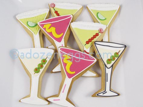 images of martini glass cookies | Martini glass cookies | Flickr - Photo Sharing! Martini Cookies, Martini Glass Cookies, Biscuit Favours, Margarita Cookies, Cocktail Cookies, Martini Cake, Bear Decorations, Glass Cookies, Cookies Lemon