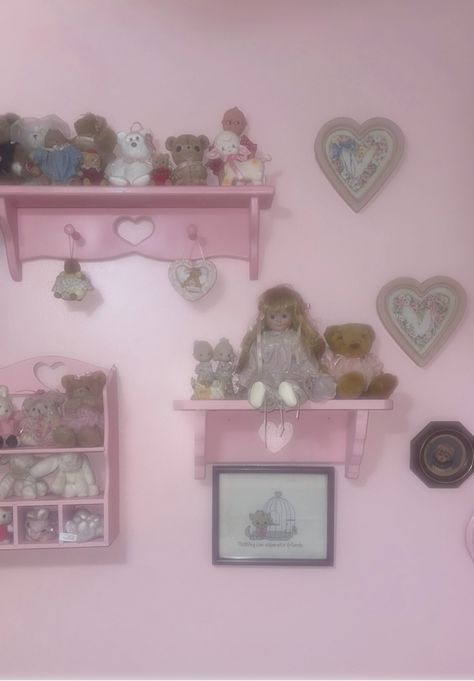 Creepy Apartment, Creepy Cute Room Decor, Doll Room Aesthetic, Dolly Room, Creepy Room, Dollete Room, Dollette Room, Creepy Cute Bedroom, Creepy Room Decor