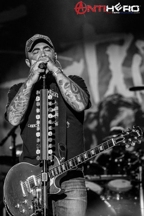 Concert Photos: Black and White | AntiHero Magazine™ - Staind - Aaron Lewis Country Music Tattoos, Aaron Lewis, Photos Black And White, Joe Cocker, Concert Photos, Country Boy, Soundtrack To My Life, Music Life, Country Music Stars