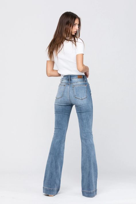 Normal Jeans, Jeans Collection, Blue Trousers, Judy Blue Jeans, Dress For Success, Denim Flares, Denim Wash, Wide Leg Jeans, Bell Bottom Jeans