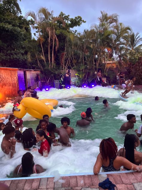 Pool Foam Party, Pool Party For Men, 20th Birthday Pool Party Ideas, Foam Party Aesthetic, 18th Birthday Pool Party Ideas, Freaknik Pool Party, Pool Party Black People, 2000s Pool Party, Foam Party Ideas