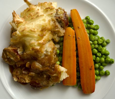 Sausage & Mash Pie Food For Cold Weather, Sausage And Mash, Nigel Slater, Cold Weather Food, Prawn Recipes, Onion Gravy, Glazed Carrots, Sausage Gravy, Easy Eggs