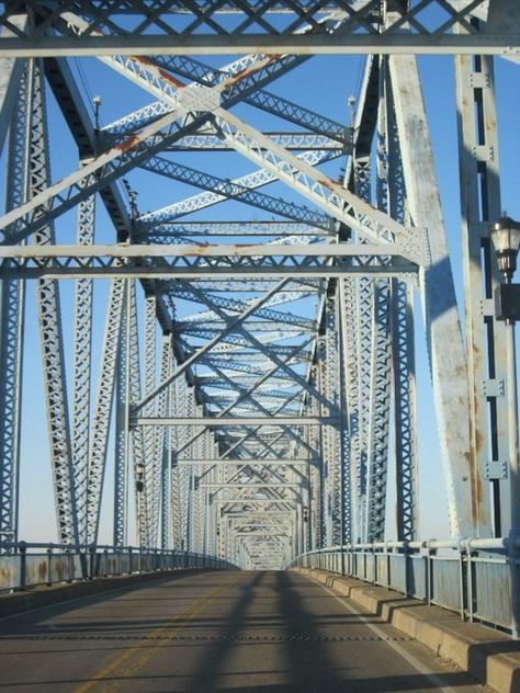 Big Blue Bridge in Owensboro KY Blue Ridge Parkway Aesthetic, Blue Ridge Parkway Photography, Owensboro Ky, Owensboro Kentucky, Queensboro Bridge, Old Bridges, Bixby Creek Bridge Big Sur, Kentucky Girl, Railway Bridges