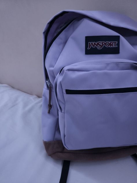 Jansport Right Pack Aesthetic, Purple Jansport Backpacks, Purple School Supplies Aesthetic, Purple Backpack Aesthetic, Jansport Bag Aesthetic, Purple School Supplies, Jansport Backpacks Aesthetic, Black Bookbag, School Supplies Aesthetic