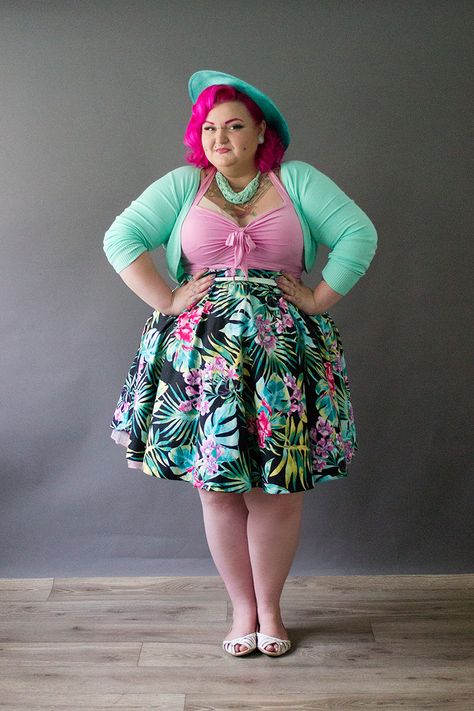 Plus Size Rockabilly, Popular Images, Retro Fashion Outfits, Pin Up Outfits, Awesome Outfits, Quirky Fashion, Big Girl Fashion, Rockabilly Fashion, Plus Size Beauty