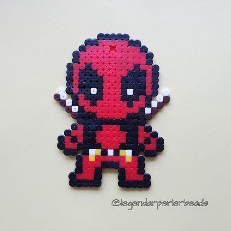 Deadpool Pearl Beads, Deadpool Cross Stitch, Deadpool Perler Beads, Marvel Perler Bead Patterns, Marvel Perler Beads, Safety Pin Jewelry Patterns, Deadpool Y Spiderman, Marvel Cross Stitch, Mini Hama Beads