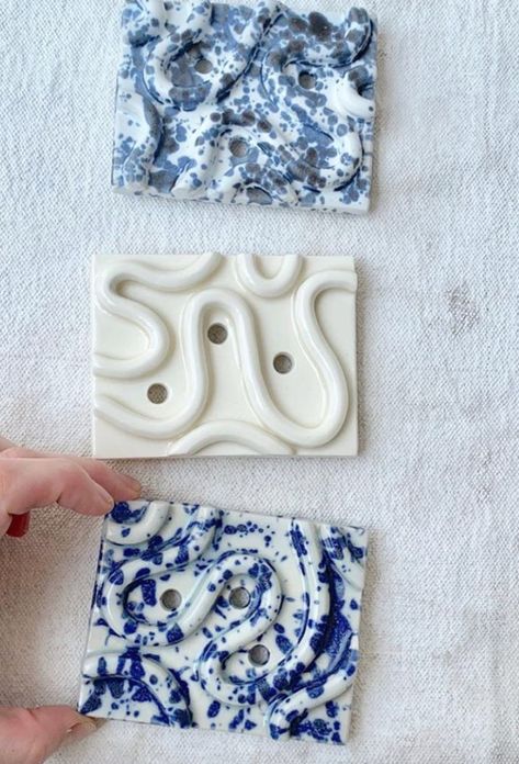 Clay Art For Kids, Savon Diy, Clay Crafts For Kids, Clay Moulding, Unique Soap, Bar Of Soap, Ceramic Soap Dish, Diy Ceramic, Keramik Design