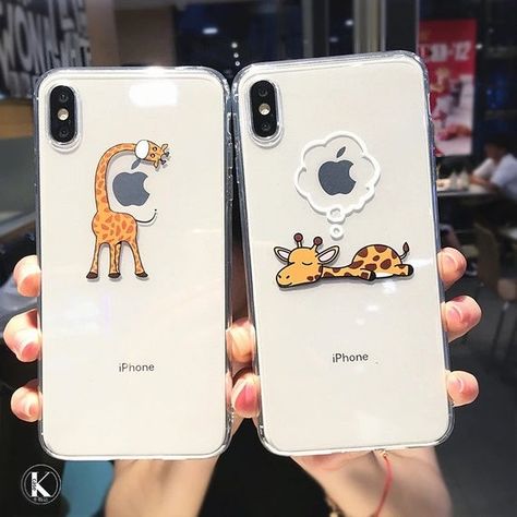 Cartoon Giraffe, Funny Iphone Cases, Casing Iphone, Lapel Pins Mens, Cute Giraffe, Cute Cartoon Animals, Clear Iphone Case, Car Gadgets, Clear Phone Case