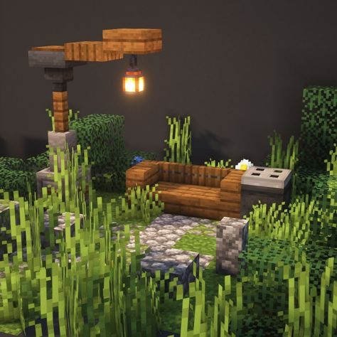 Beehive Minecraft, Minecraft Beehive, Bee Minecraft, Minecraft Garden Ideas, Minecraft Bee, Minecraft Town, Minecraft Garden, Mc Ideas, Minecraft Bedroom