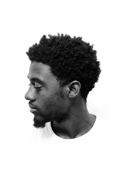 Black Portraits, High Key Portrait, High Key Photography, All Things Black, Drawing Men, Afro Hairstyles Men, Portrait Practice, Male Headshots, Male Portrait Poses