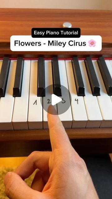 Fabrice Breuss | Piano Tutorials & Covers on Instagram: "Should I bring back tutorials like this? 🤔 let me know in the comments what content you want to see 😊  Song: Flowers - Miley Cyrus (Easy Piano Tutorial)" Easy Song To Play On Piano, Piano Tutorials Easy, Piano Songs Easy, Piano Tutorials Songs, Piano Notes Songs, Easy Piano Songs, Easy Piano Sheet Music, Piano Songs, Piano Tutorial