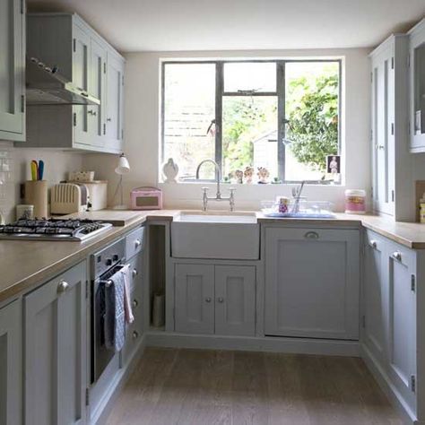 Shaker-style kitchen | Kitchen design | Decorating ideas | Image | Housetohome Small Victorian Kitchen, 25 Beautiful Homes, Victorian Kitchen, Country House Interior, Shaker Style Kitchens, Gray Cabinets, Cottage Kitchens, London House, Up House